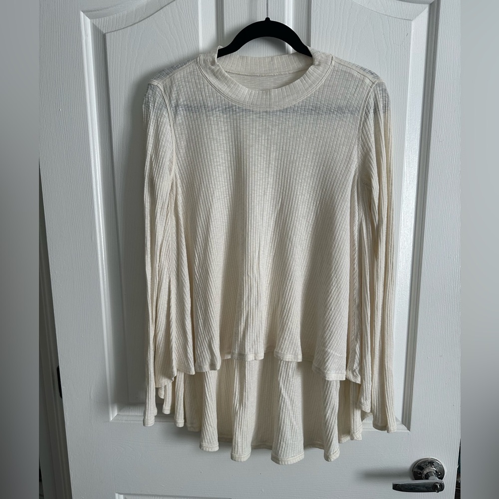 Lululemon XS Women's Cream Long Sleeve Top